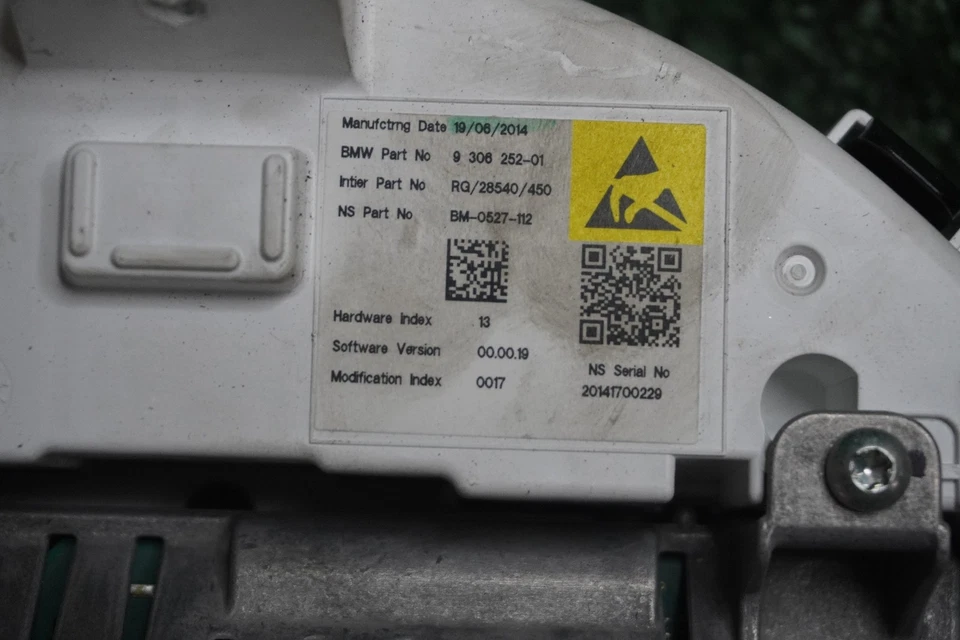 Mini Cooper Countryman 2015 velocímetro medidor grupo fabricante de equipos originales 93 k millas 2611908-01 Foto 3 de 4