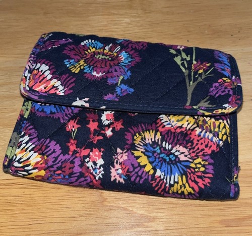 Portafoglio Vera Bradley Trifold Midnight Wildflower Ritirato Navy Floreale Usato - Foto 2 di 6