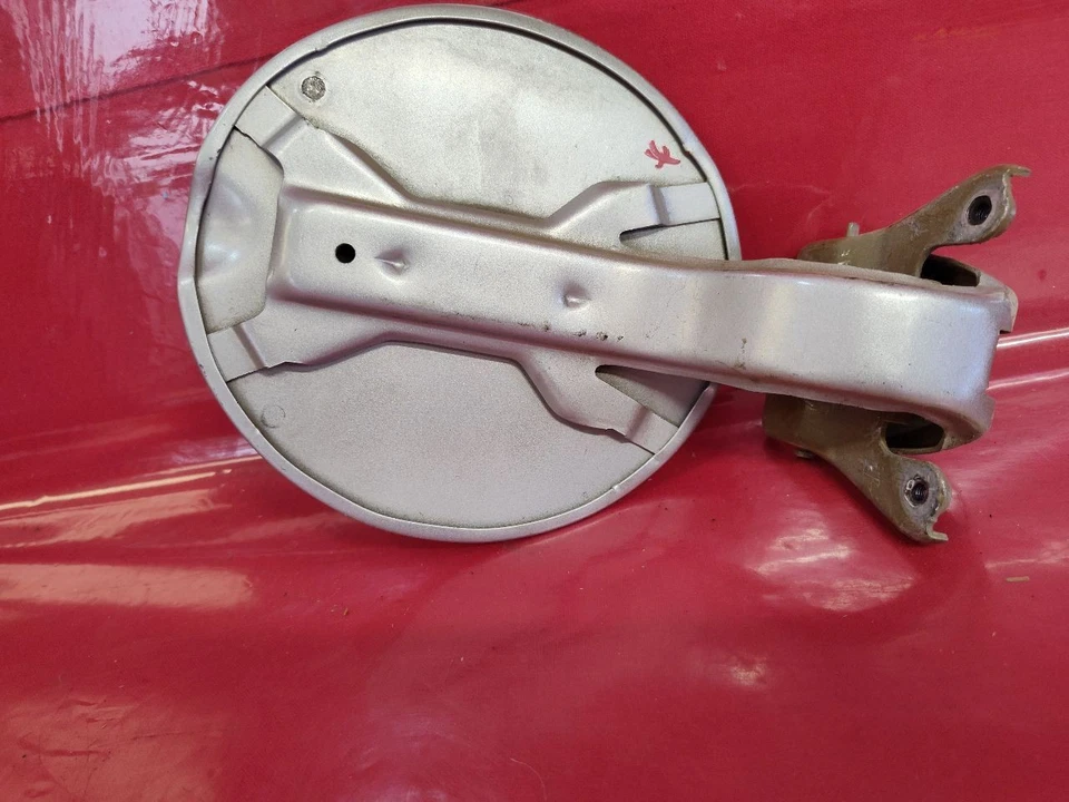 Tapa de puerta de llenado de combustible Ford Taurus Mercury Sable 1996-2005 PNZJF0-TS: Silver Frost Foto 3 de 4