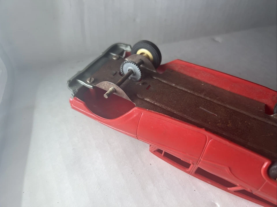 Ford Country 1955-57 sedán vagón promoción plástico rojo coche de fricción Foto 4 de 4