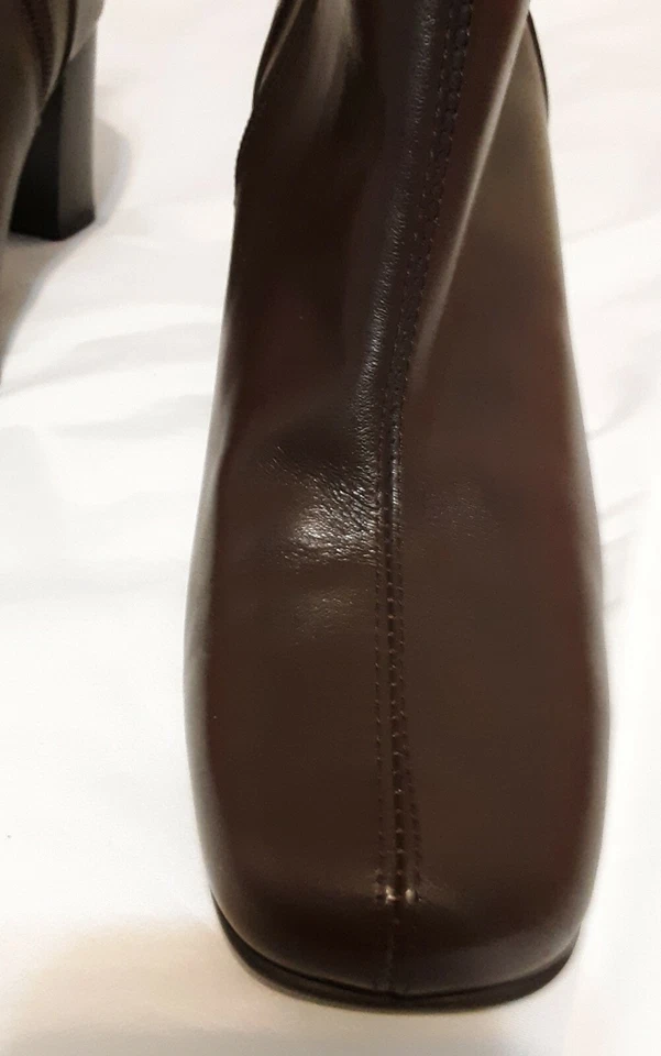 Botas femininas Nine & Co couro marrom salto com zíper Ncphillipek tamanho 8,5 M - Imagem 4 de 4