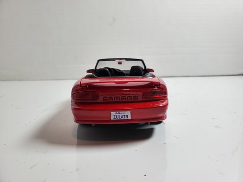 Chevy Camaro Z28 1996 convertible escala 1:25 rojo usado - Imagen 6 de 9