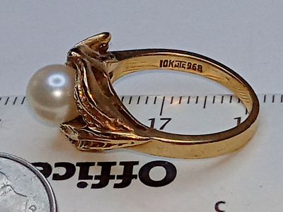 10K YELLOW GOLD & 6.5MM WHITE PEARL LEAF SET SIZE 6 RING 10K YELLOW GOLD & 6.5MM WHITE PEARL LEAF SET SIZE 6 RING