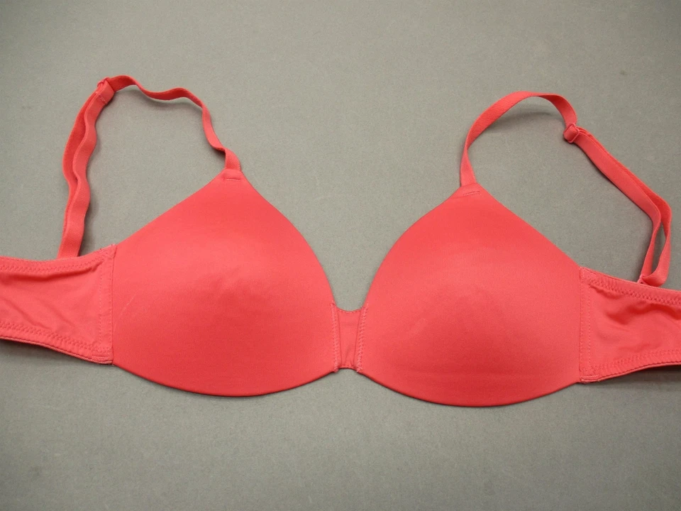 Sujetador Camiseta Hanes Talla 34/L Mujer Rojo Inalámbrico Forrado Cierre Trasero Sin Costuras 6M Foto 2 de 4