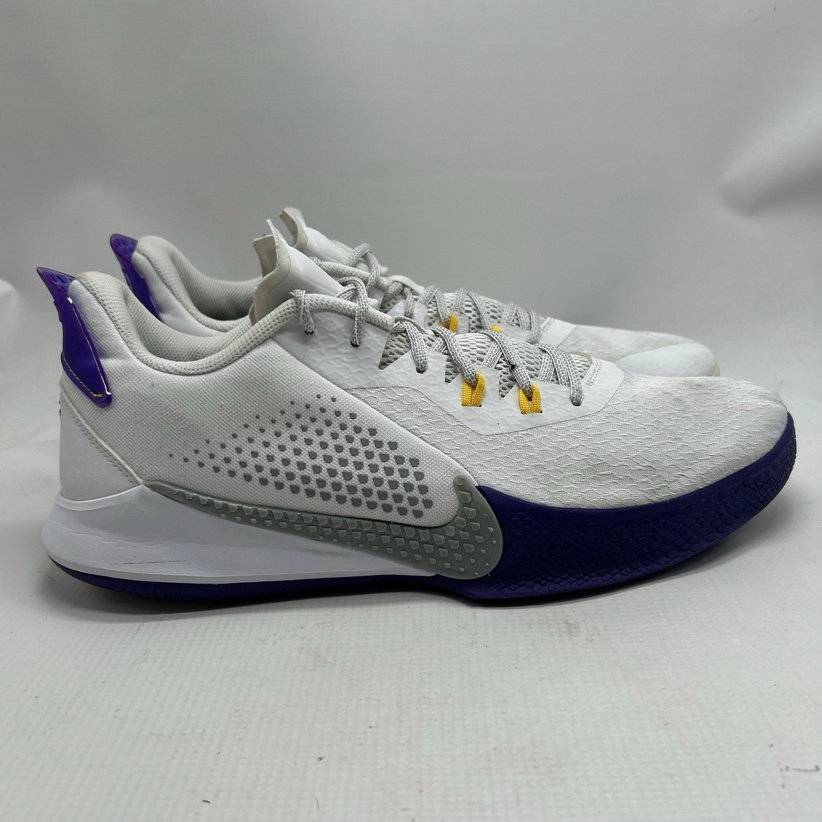 Nike Kobe Bryant Mamba Fury Lakers Home Men's Size 14 US White