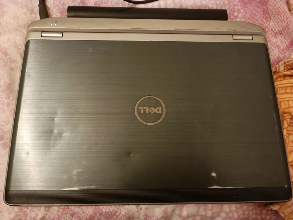 Notebook dell LATITUDE E6200 i7 2.70Ghz Tastiera Retroilluminata - Immagine 3 di 4