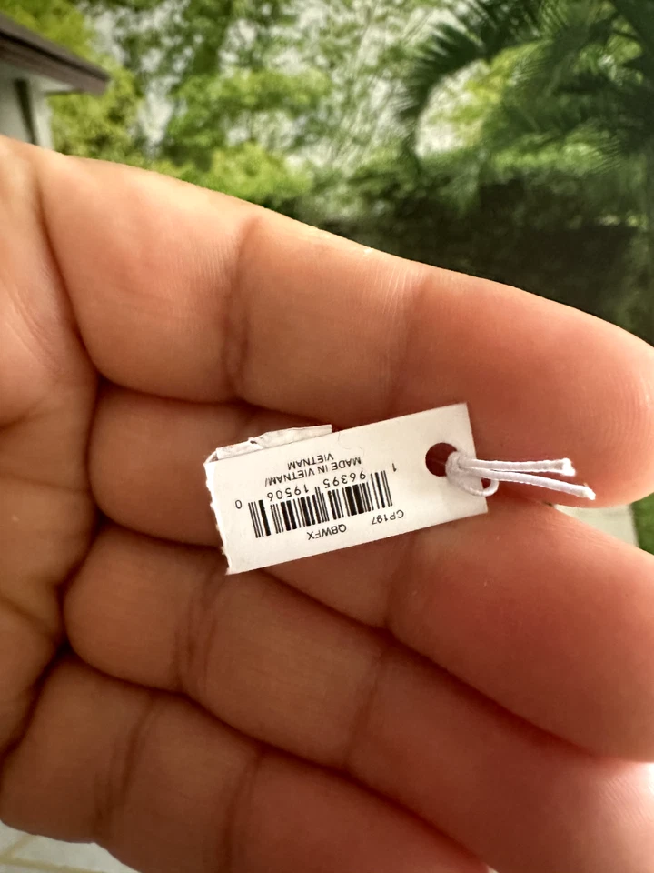 Estuche Coach Grande Inalámbrico Auriculares Pro - Cuero Ceniza Metálica (Plateado) -CP197 NUEVO CON ETIQUETAS Foto 3 de 4