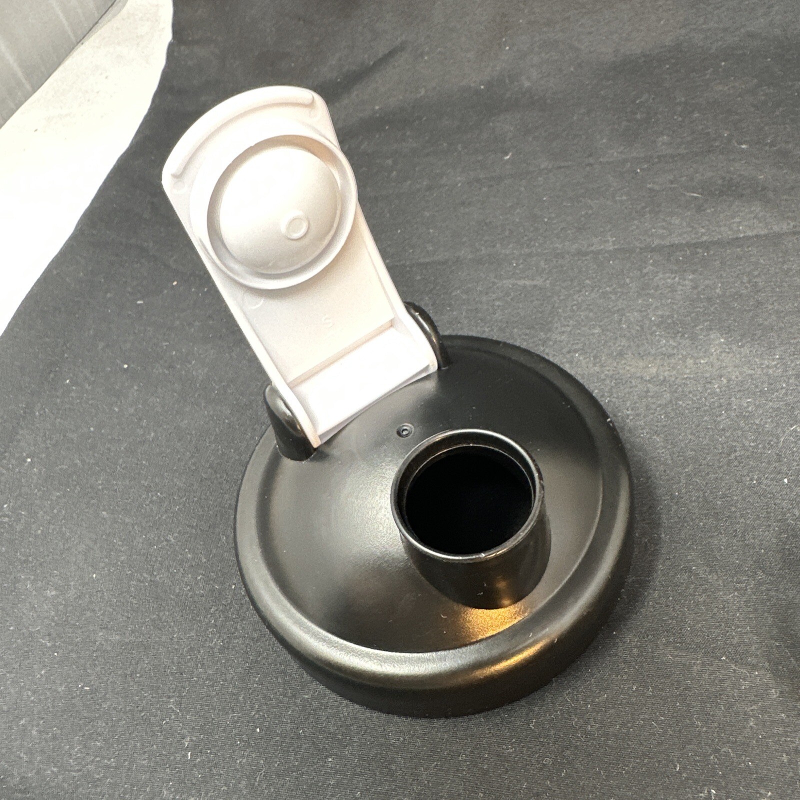 SHAKER/MIXER WISK-BLENDER BOTTLE-PROTEIN SHAKES-CLEAR-BPA FREE-GNC, EXC