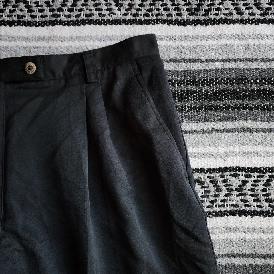 Vtg Liz Claiborne 16P Pleated Front High Rise Mom Shorts Solid Black Inseam 7" - Image 3 of 4