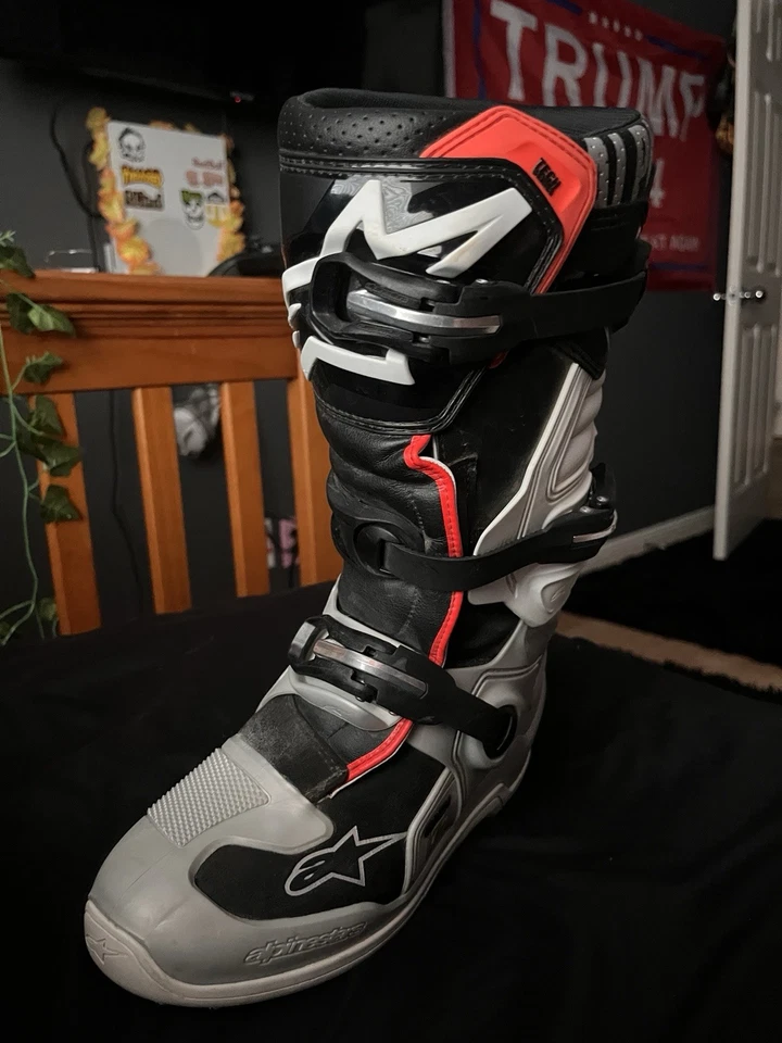 Botas Alpinestars Tech 7's, talla 6, negras/plateadas/rojas Foto 2 de 4