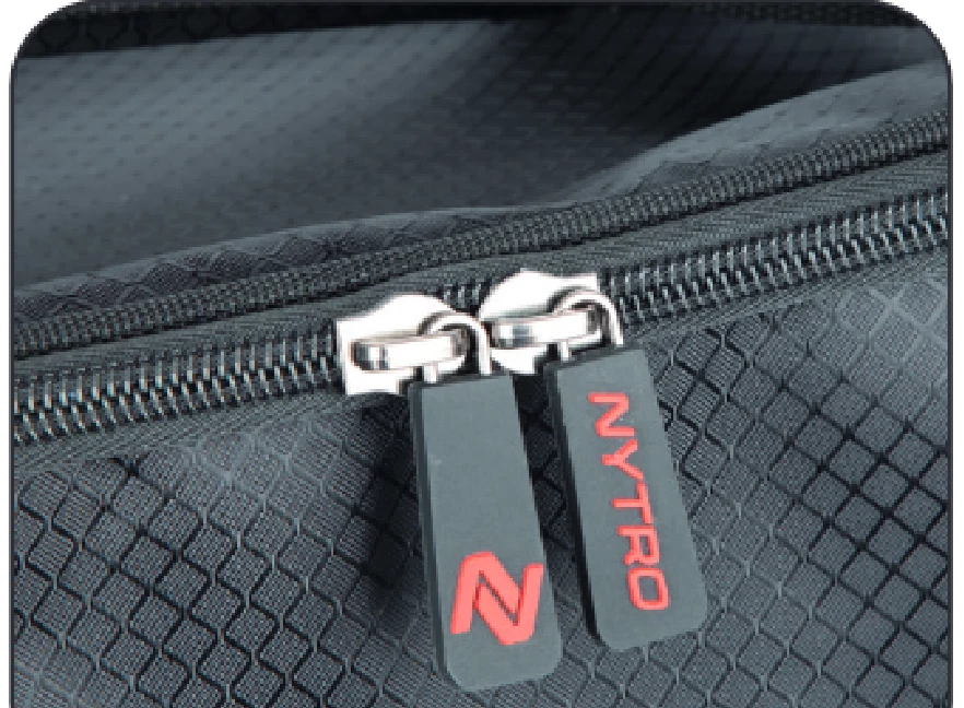 nytro monochrome cooler bag - Image 4 of 4