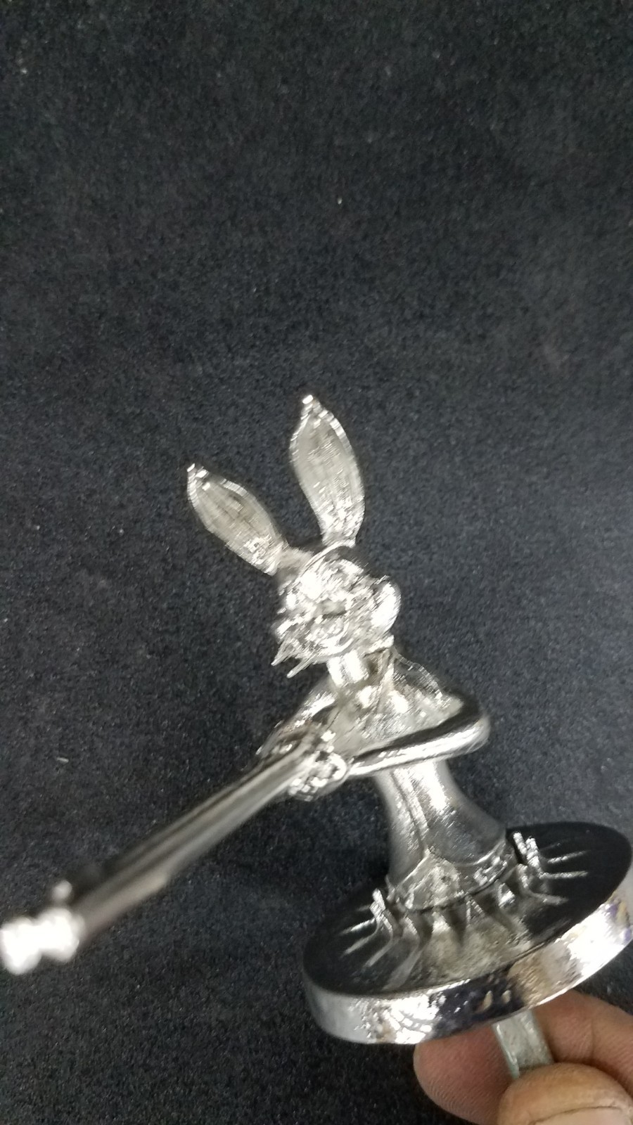 SHOTGUN BUNNY HOOD ORNAMENT SEMITRUCK UNIVERSAL PETERBILT FREIGHTLINER KENWORTH 