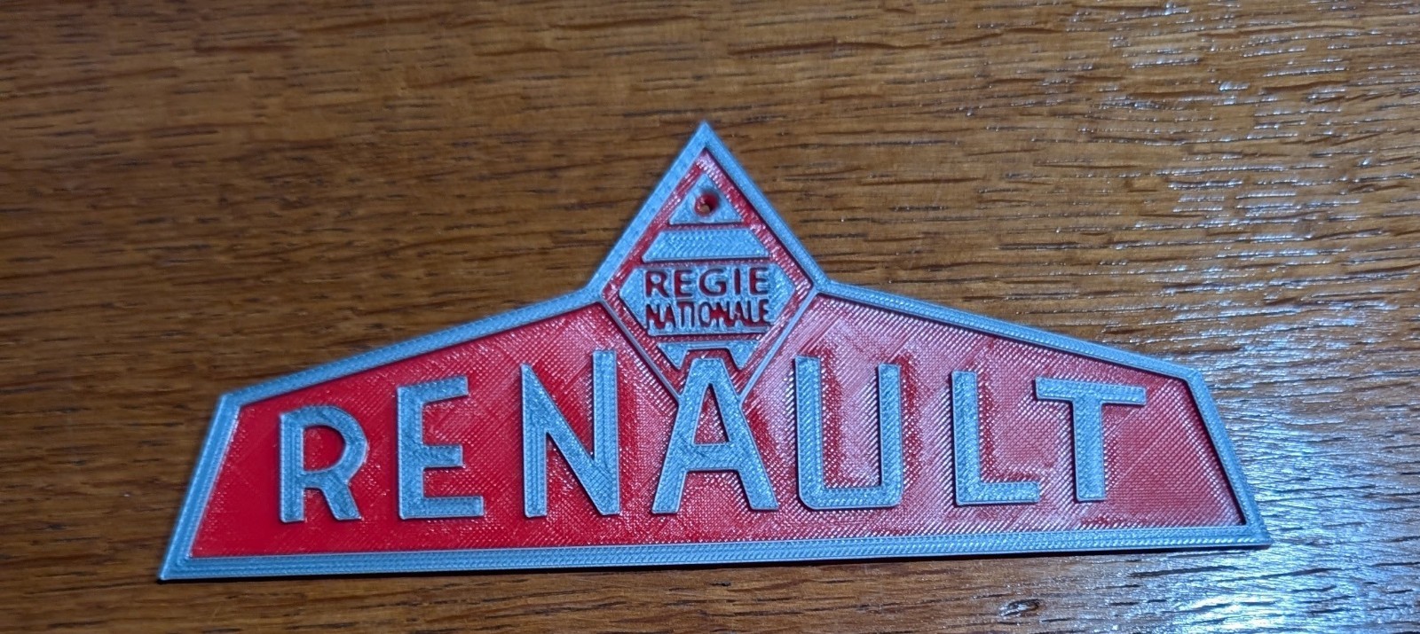 Emblème tracteur Renault D16 D22 D30 D35 rouge pour capot avant