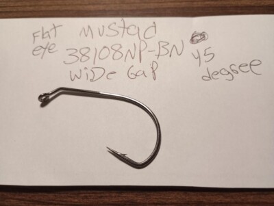 `100-Mustad 38108NP-BN 5/0 jig hook, 45 degree, flat eye, wide gap