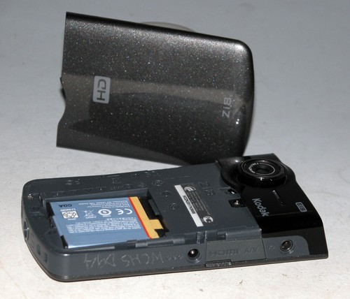 Kodak Zi8 Pocket Video Camera - Black #5658 - Picture 5 of 7