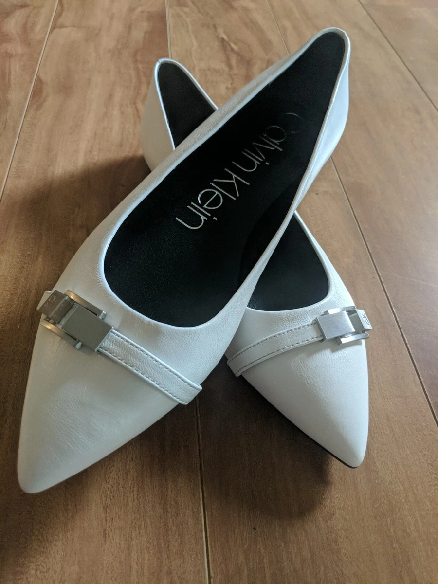 Diktat Tog uhyre CALVIN KLEIN BALLET FLATS POINTED SOFT WHITE LEATHER SILVER METAL DETAIL  ... | eBay