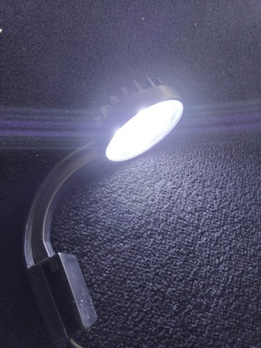 Led Mini Aquarium Clip On USB Light With On / Off Switch - Picture 3 of 7