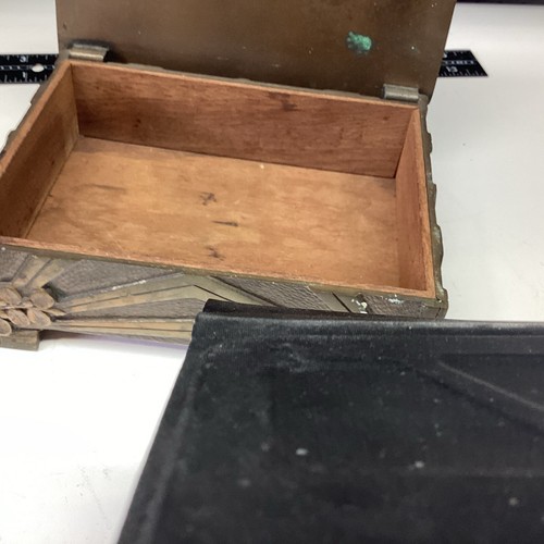 OLD VINTAGE JEWELRY BOX BRASS FLOWERS LID WOOD HEAY DUTY ART DECO TANTU ??? Old - Picture 12 of 21