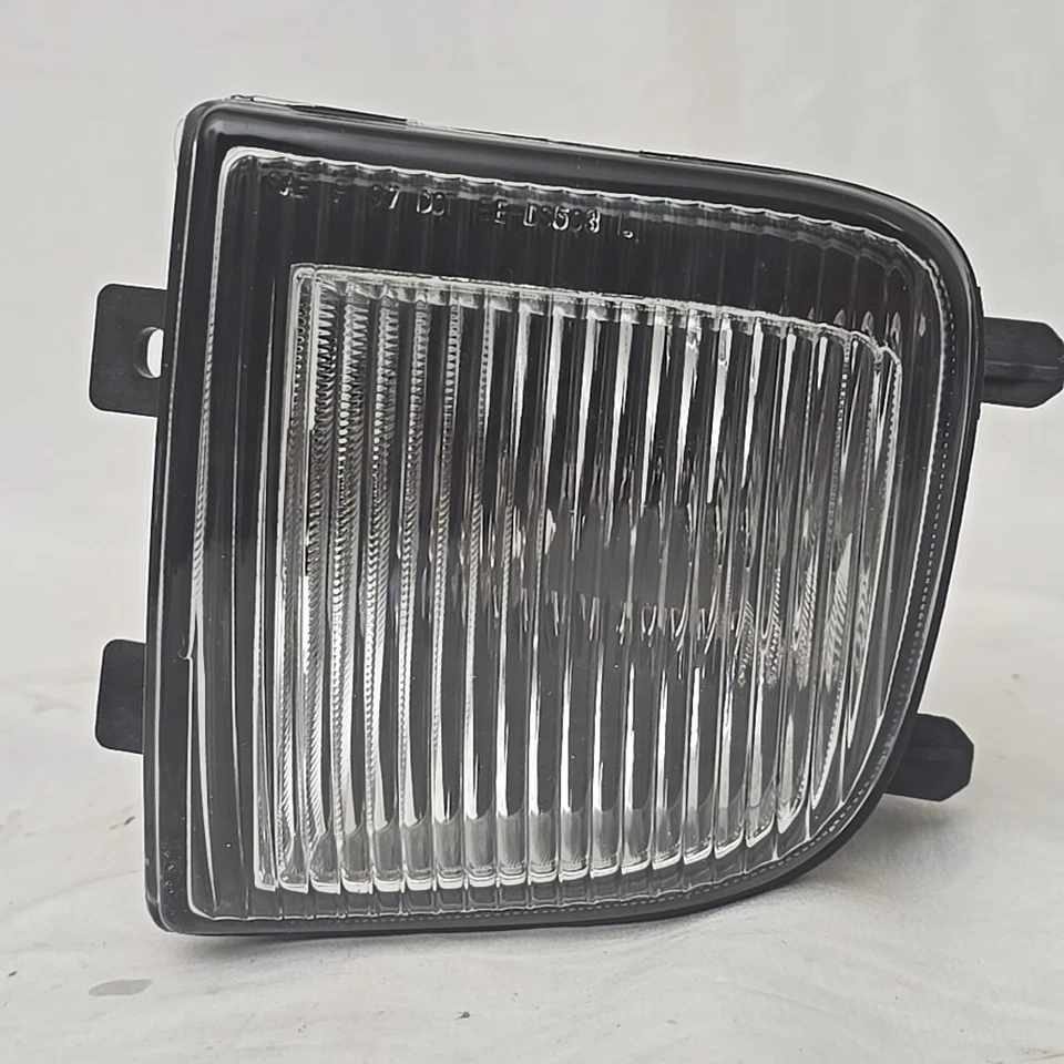 Luz antiniebla para Nissan Pathfinder 1999-2004 lado del conductor con bombilla NI2592108 Foto 2 de 4