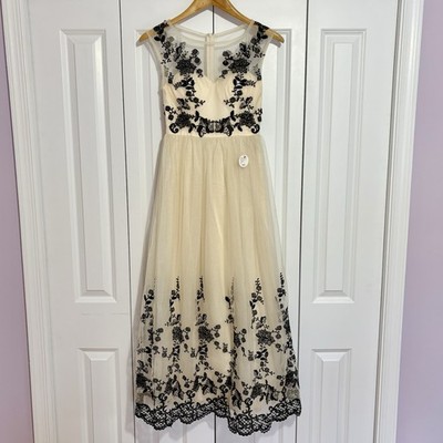 Prom Formal Dress Chi Chi Sansa  Black Lace Cream Whimsigoth Sz Petite 4 US NWT