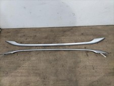 Barres de toit Toyota AVENSIS