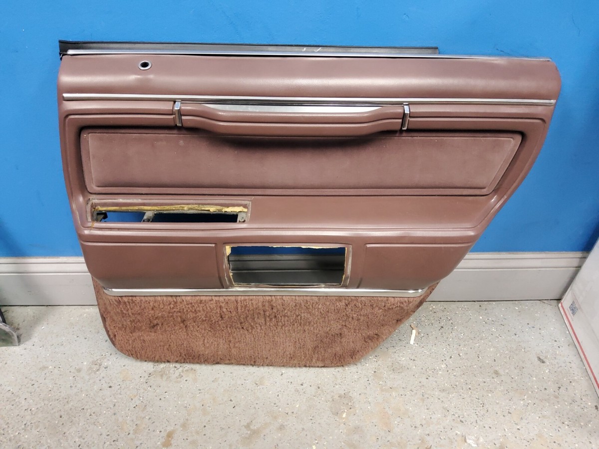 1980-1989 Lincoln Towncar Town Car Pass Right Rear Door Panel OEM