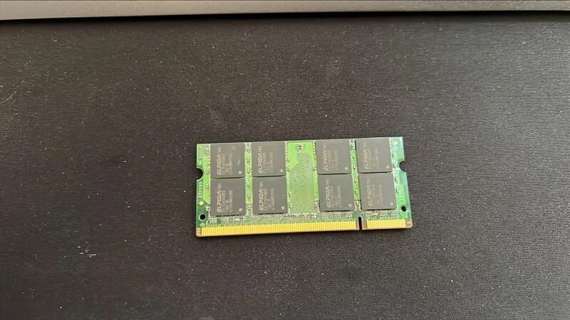 ELPIDA Memory Ram 1GB DDR2 PC2 SODIMM IN2V1GNVKDX - Image 2 of 2