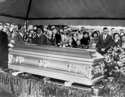 Country Singer Hank Williams Is Laid To Rest, Oakwood Cemetary Old Music Photo
