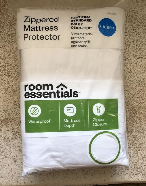 Room Essentials Zippered Mattress Protector Queen Size Waterproof Fits