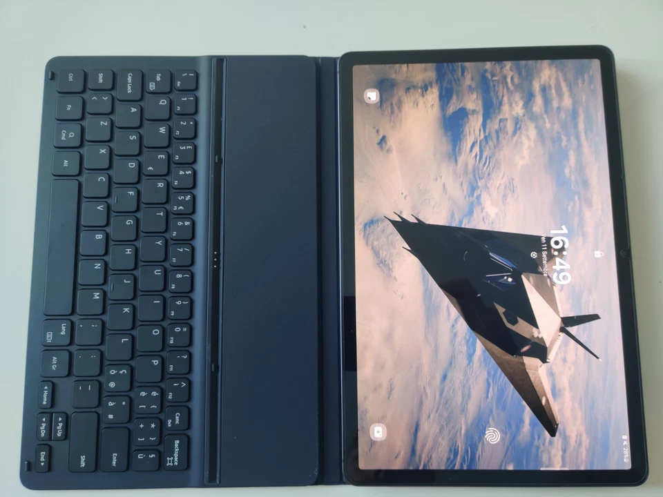 Samsung Galaxy Tab S9 · 256GB · Wi-Fi, foto 2 di 5