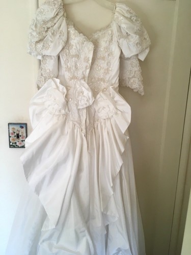 Vintage Satin Feel beaded top white formal bridal gown - Picture 6 of 6