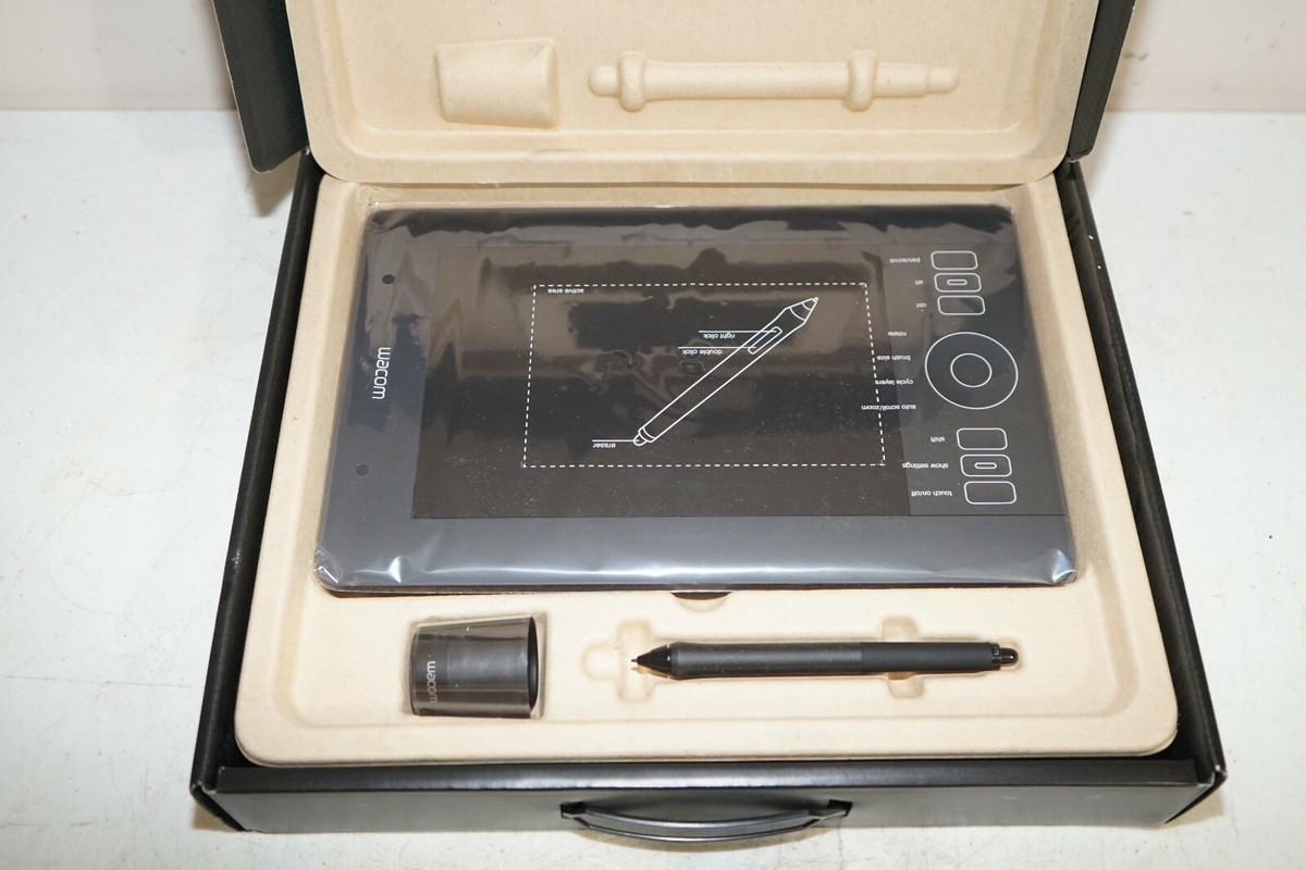 Wacom Intuos5 Touch Small Pen Tablet (PTH450) - Black #C813