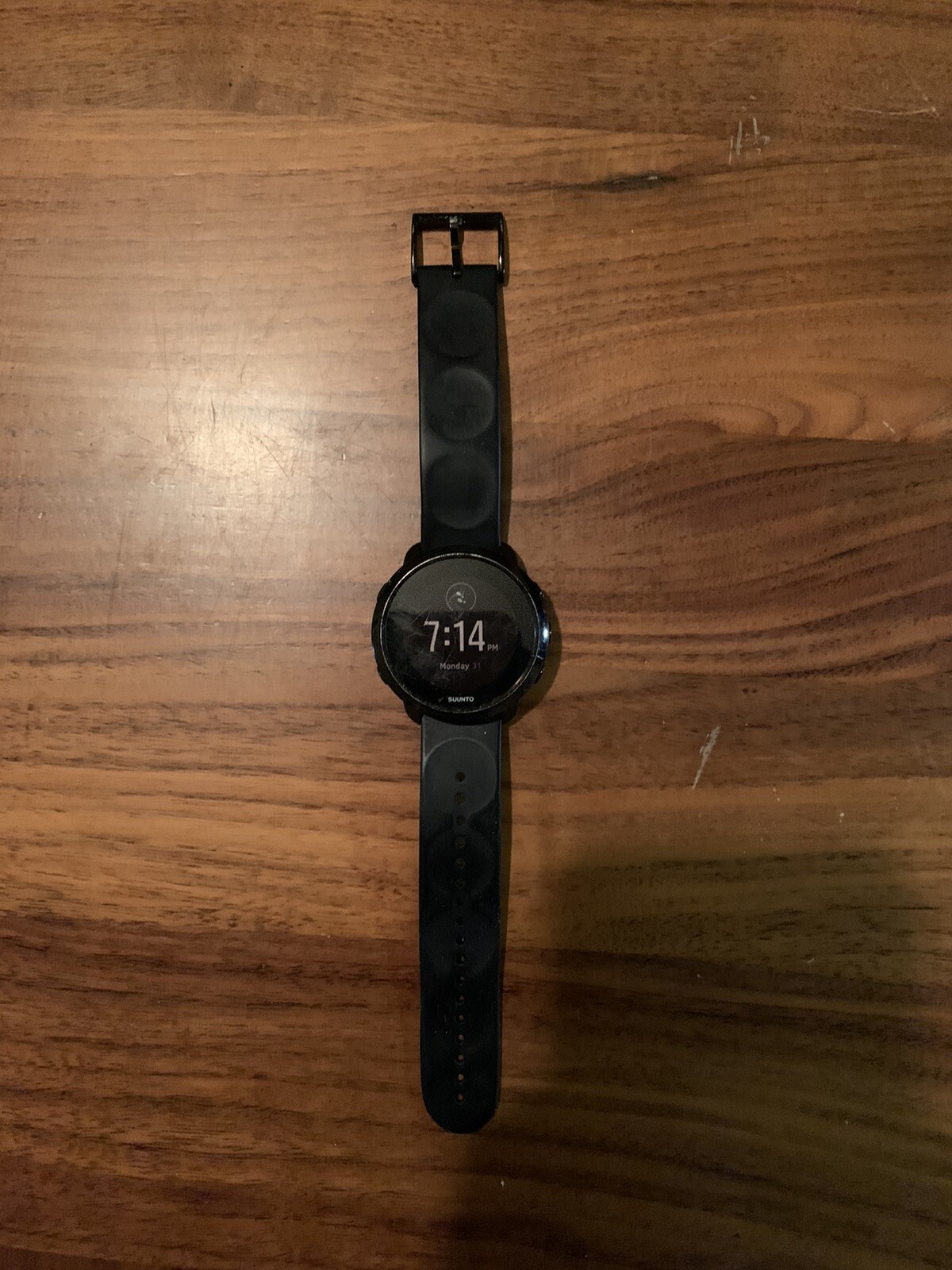 Suunto 3 Fitness Watch All Black (comes with charger), USED IN FAIR CONDITION