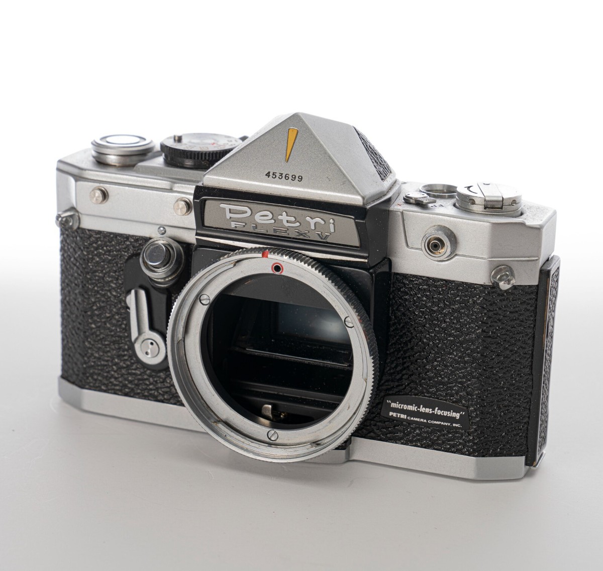 PETRI FLEX V Camera + 55MM f/2 Lens and CDS Meter Near MINT