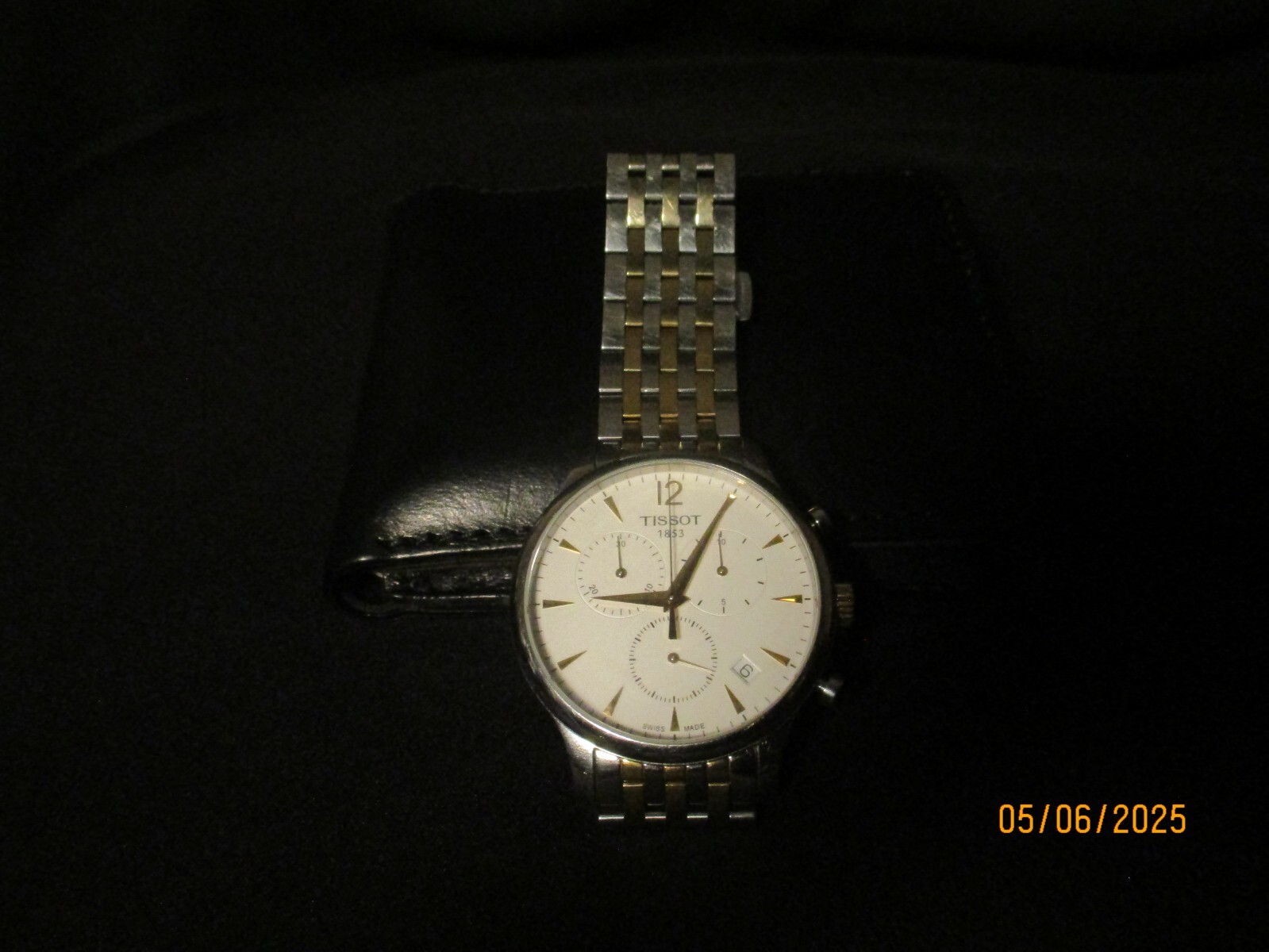 Swiss Made Men's Chronograph Watch - Precision & Style  