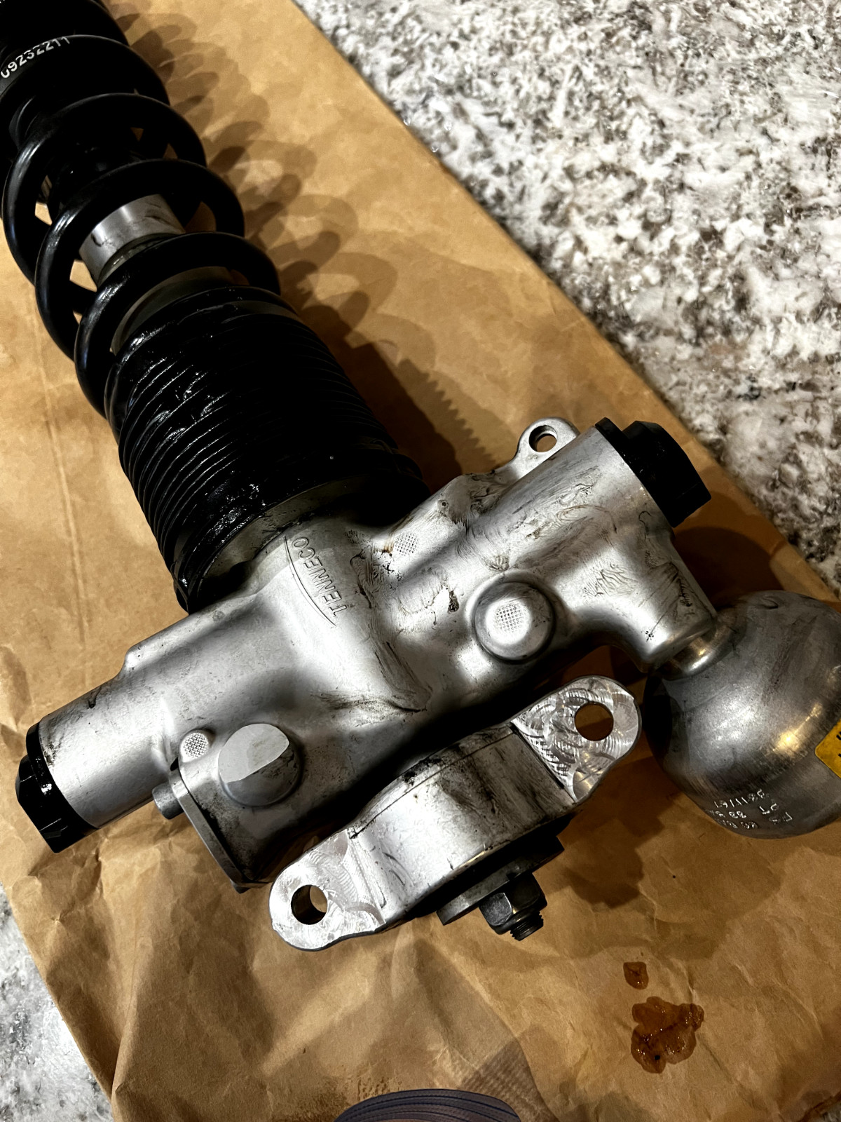 mclaren 650s shock absorber 11b1399cp 01