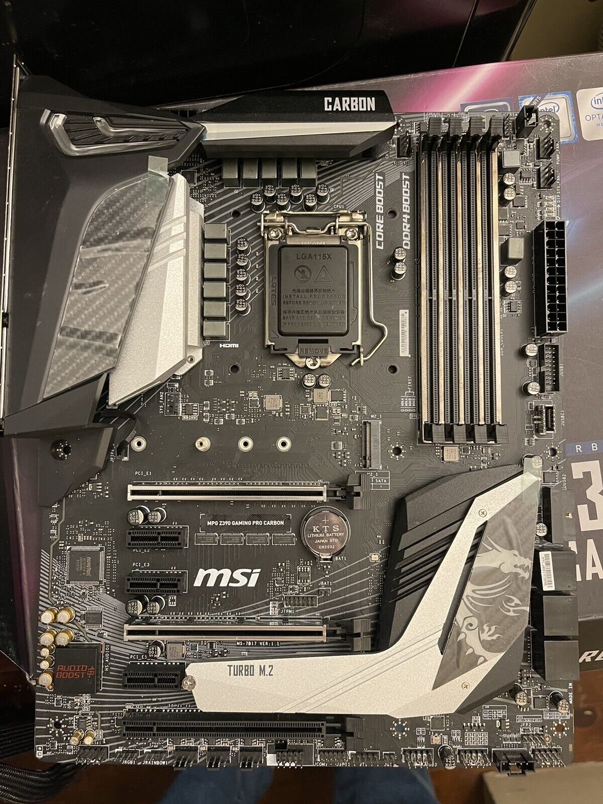 MSI MPG Z390 Gaming Pro Carbon Preview - Box, Bundle & First Look