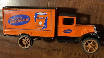 1931 Hawkeye Vintage ''Our Own Hardware '' Die Cast Truck/Bank Pre-Owned