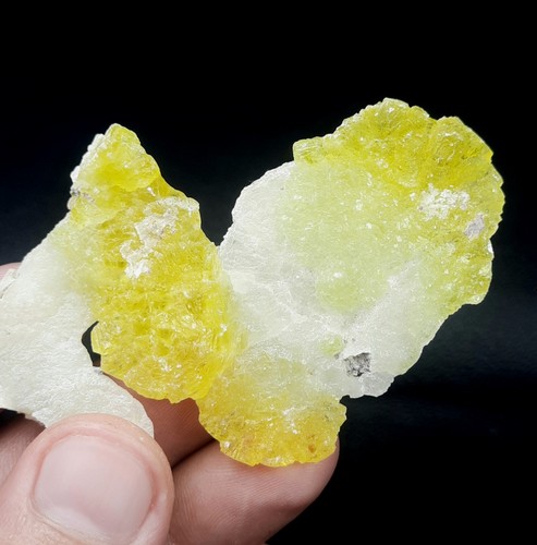 Natural Yellow / White Brucite Crystal From Balochistan Pakistan. - Picture 3 of 6