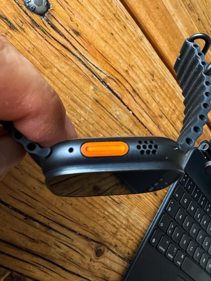 Apple Watch Ultra 2 Schwarz mit Ocean Armband 49mm - Bild 2 von 4