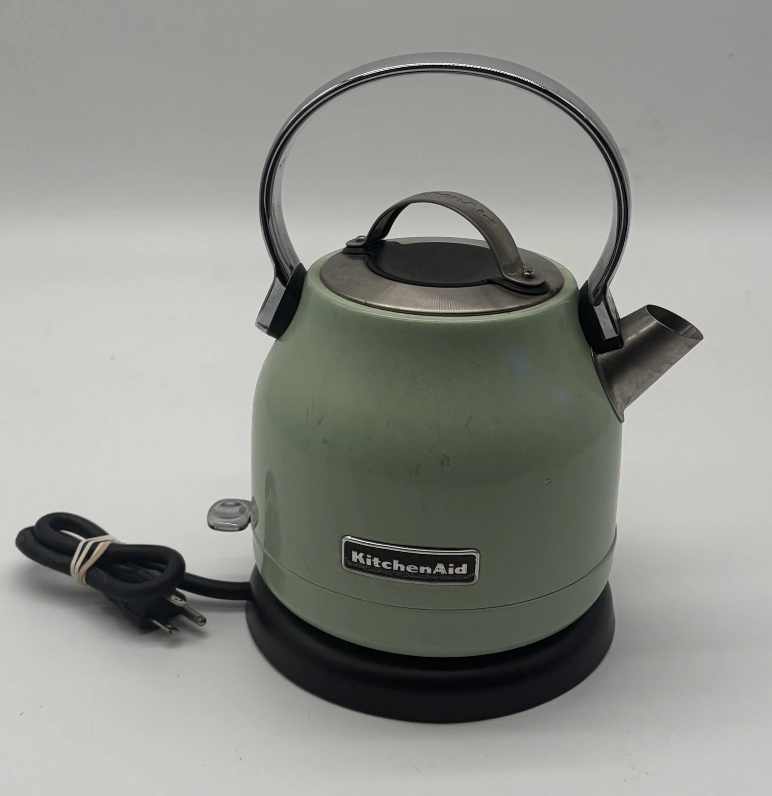 KitchenAid Stainless Steel Electric Water Tea Kettle w/Base KEK1222PT Pistachio
Opens in a new windo