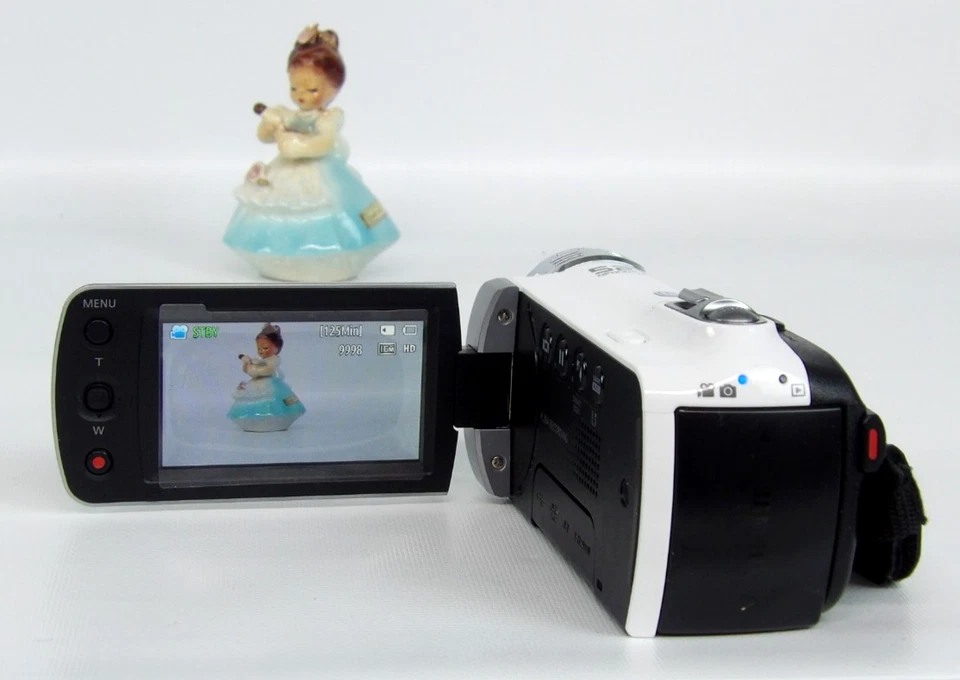 Samsung HMX-F90 HD Camcorder 2.7-inch LCD White New! Bag & Accessories - Image 2 of 4