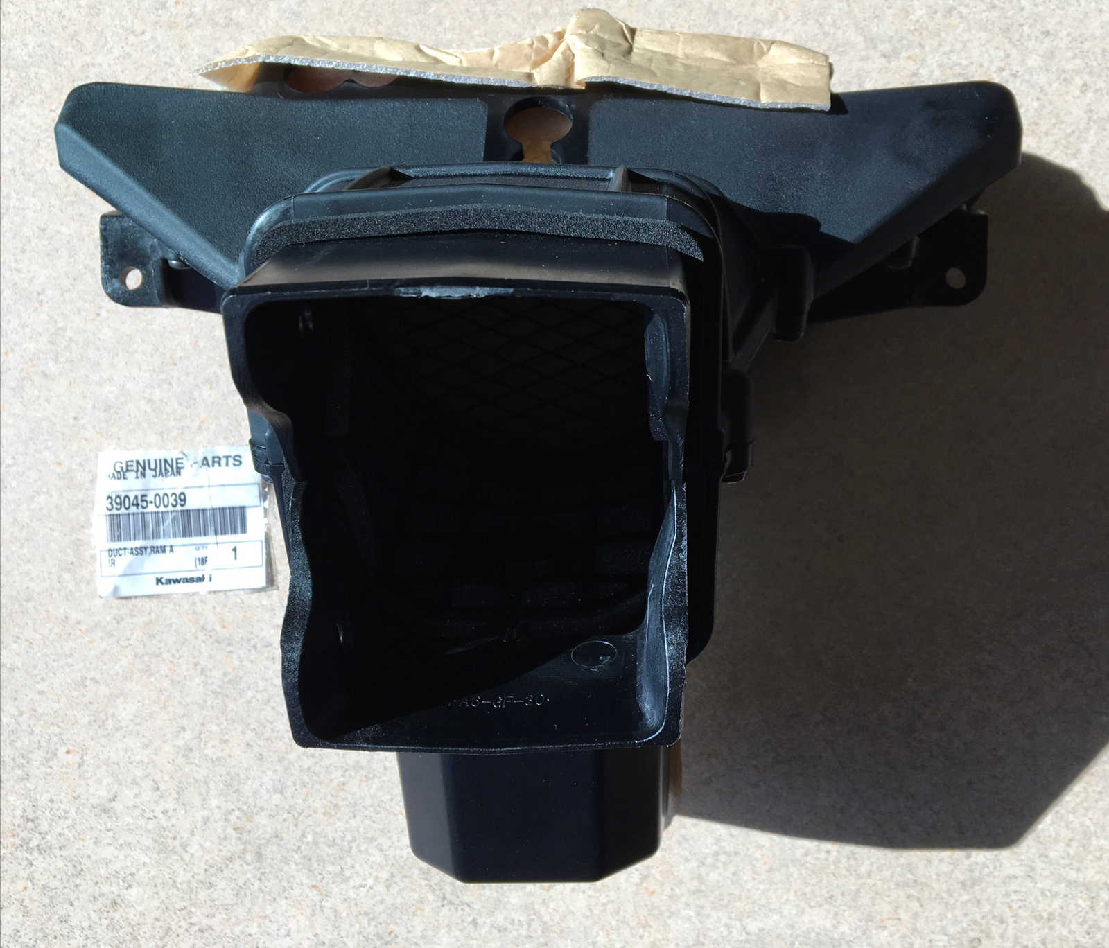 Genuine Kawasaki RAM AIR DUCT Part No. 390450039 for 200912 Ninja ZX