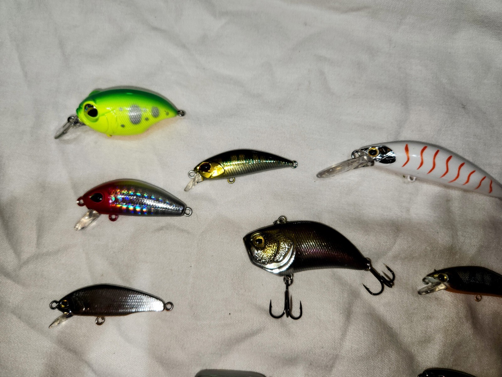 12 pcs Fishing Crankbaits Jerkbaits Plugs High Quality Rattle - Image 4