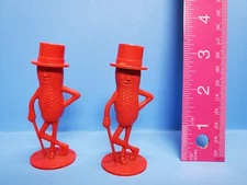 VINTAGE PLANTERS NUTS MR PEANUT RED HARD PLASTIC ADVERTISING SALT PEPPER SHAKERS