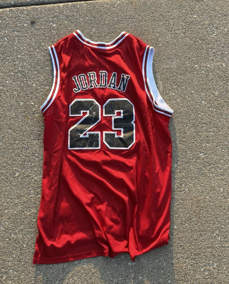 Camiseta Adidas vintage de Michael Jordan Foto 2 de 3