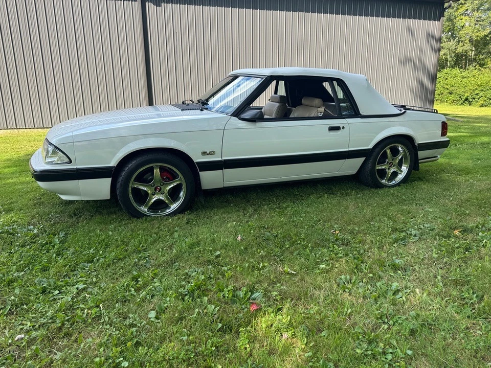 Ford Mustang 1988  Foto 3 de 4