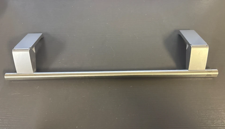 7438490- LIEBHERR REFRIGERATOR MOULDED HANDLE SET- FREE SHIPPING- Z7 - image 2 of 3