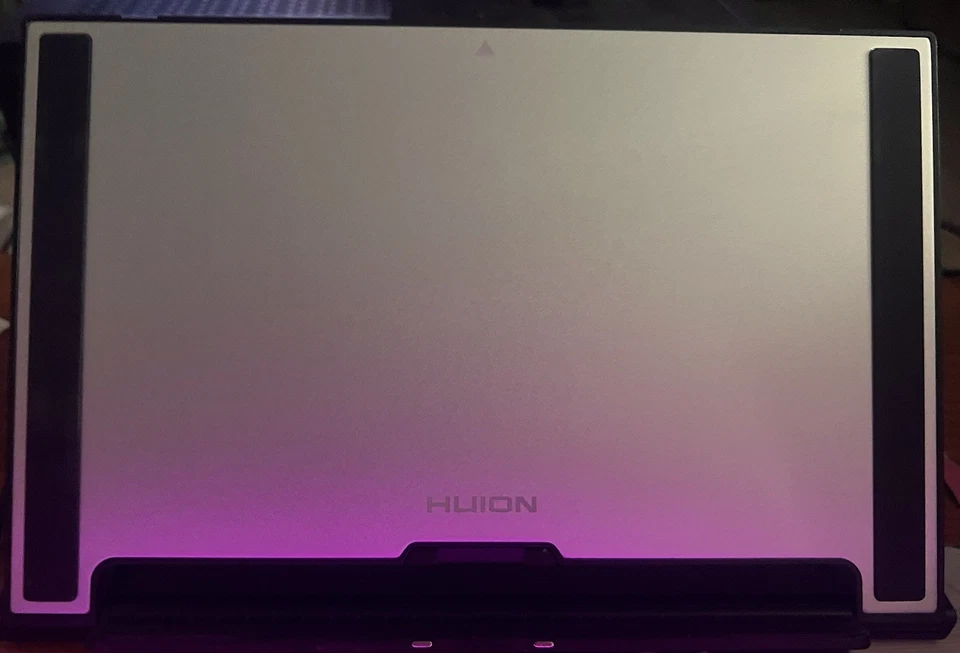 Tableta de dibujo HUION Kamvas 12,6 pulgadas con bolígrafo Foto 3 de 4