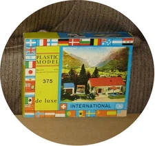 ALFA INTERNATIONAL - SUBURBAN RANCH BUILDING KIT #375 - HO TRAIN NIB NOS